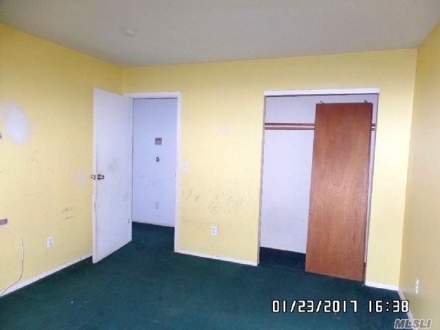 8 Quogue Rd