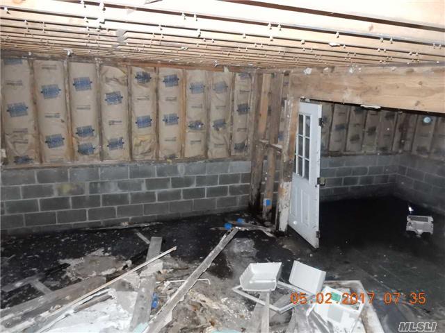 32 Grenville Ave