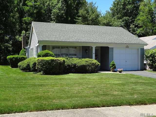18 Hilltop Ln