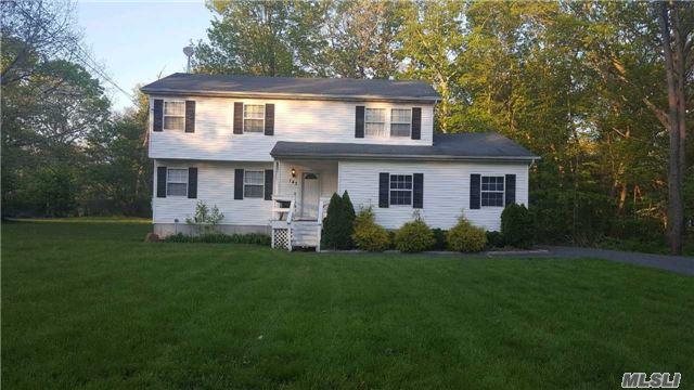 18 Hilltop Ln