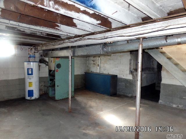 392 Lockwood Dr