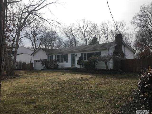 146 Moriches Middle Rd