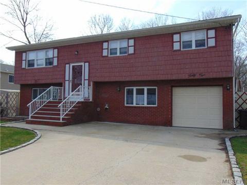 211 Huguenot Dr