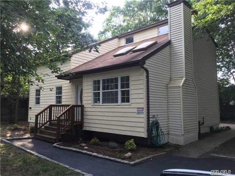 211 Huguenot Dr