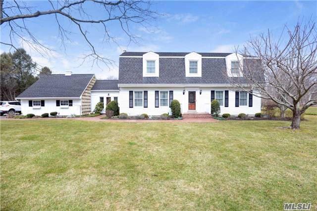 3245 Mill Ln