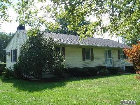 1450 Cedar Dr