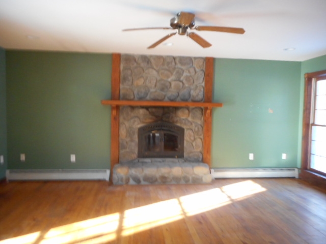50 Cobblestone Ct