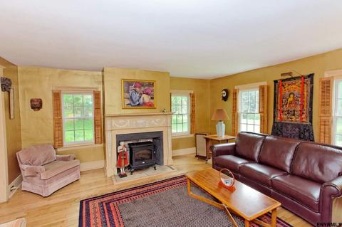 73 Shaver Rd
