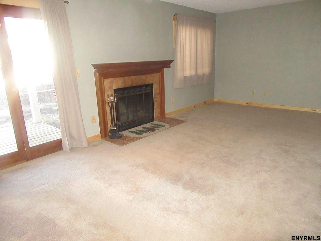 113 Hudson River Rd
