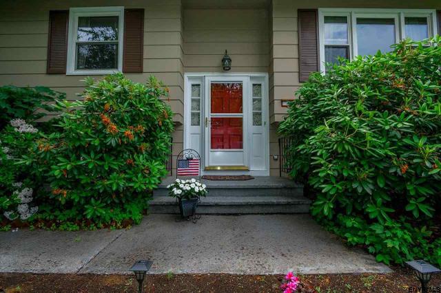 42 Westchester Dr
