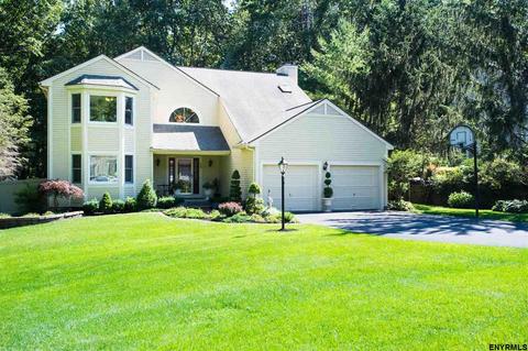 25 Westbury Ct