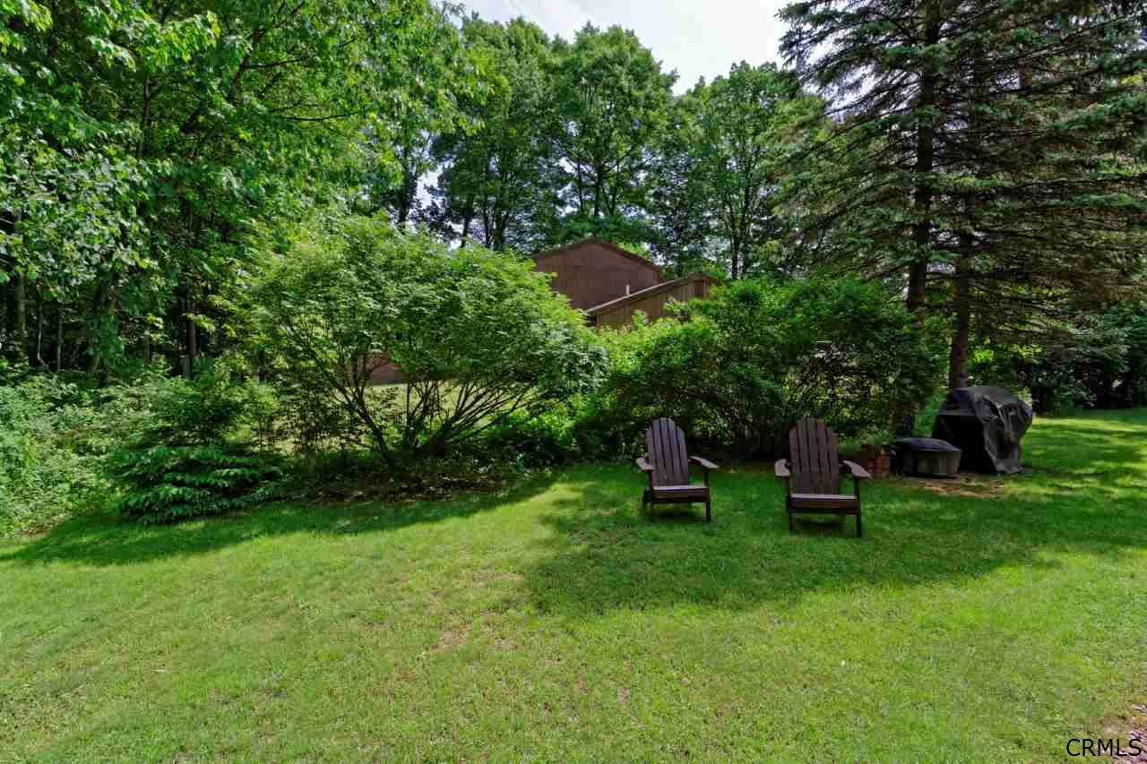For Sale: 10 Glenbrook Dr Clifton Park, NY 12065