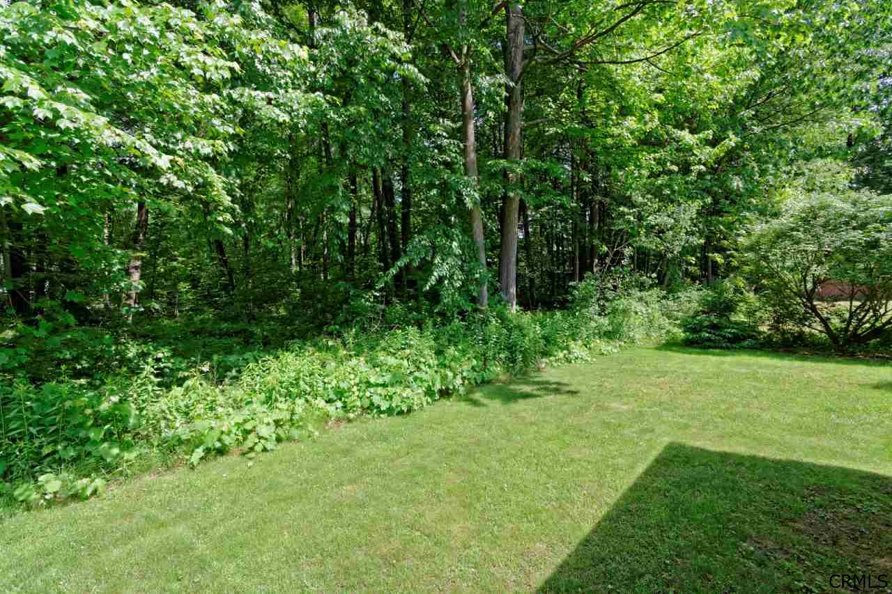For Sale: 10 Glenbrook Dr Clifton Park, NY 12065