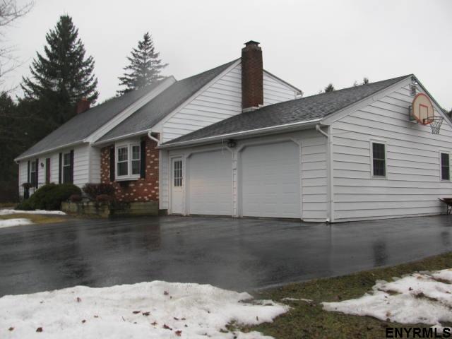 220 Swart Hill Rd