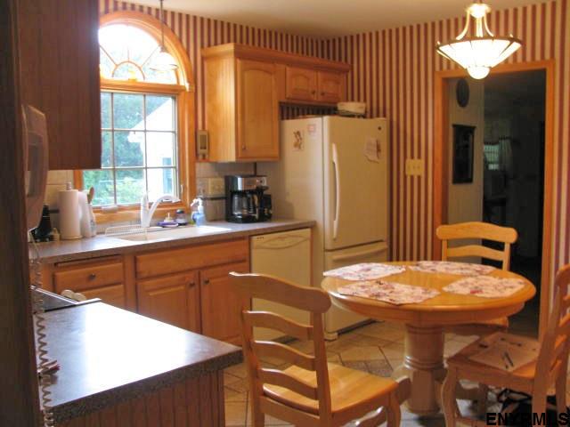 220 Swart Hill Rd