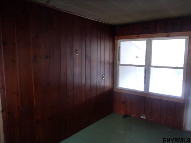 950 Sacandaga Rd