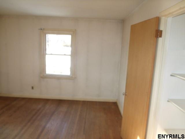 950 Sacandaga Rd