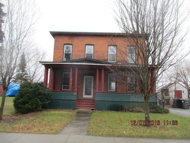 42 River St