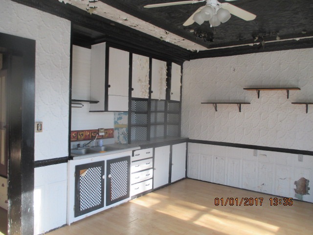 42 River St