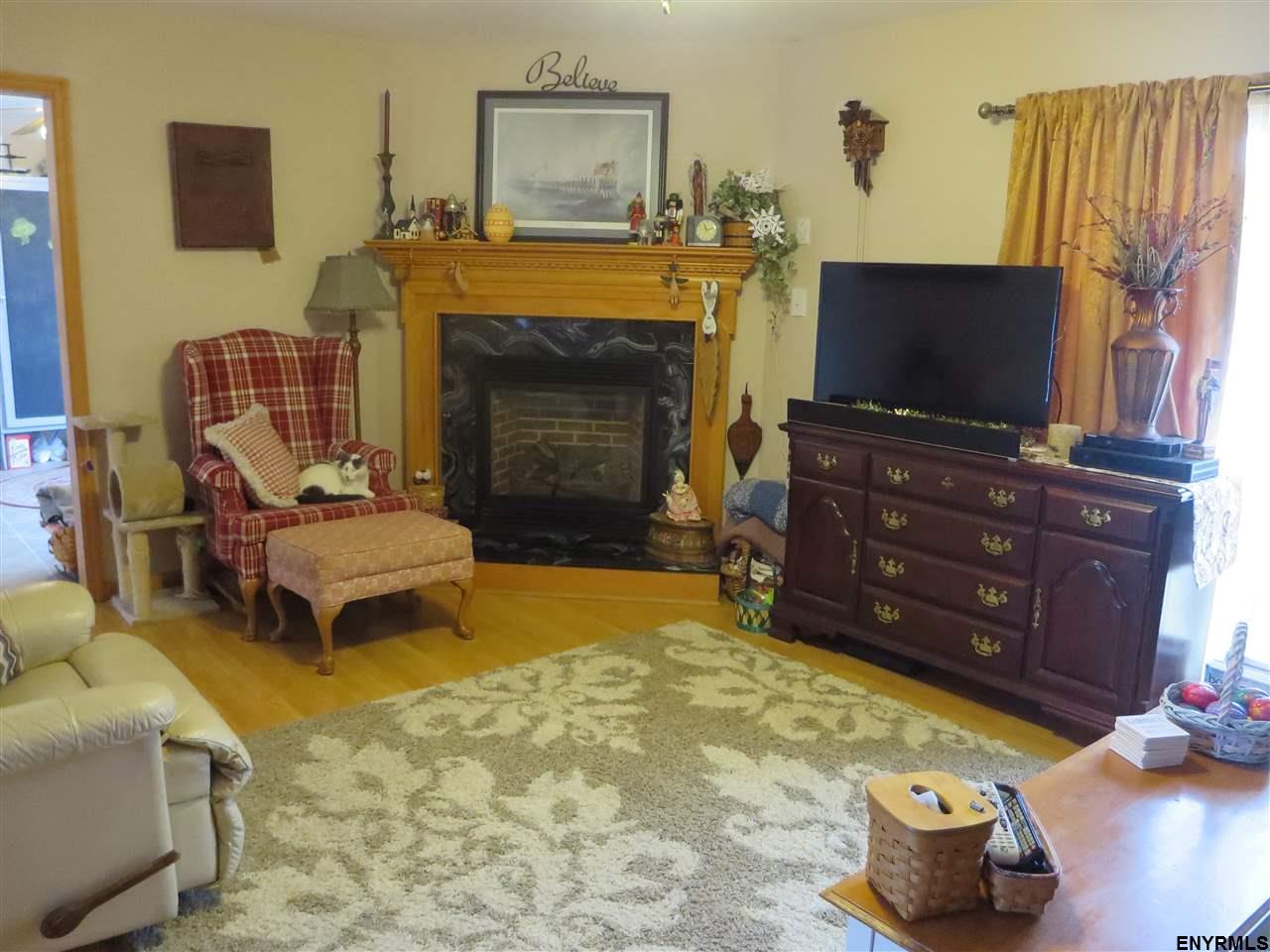 327 State Line Rd