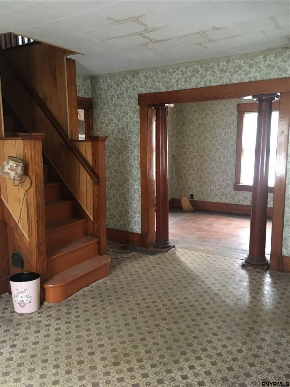 9 Hayes Rd