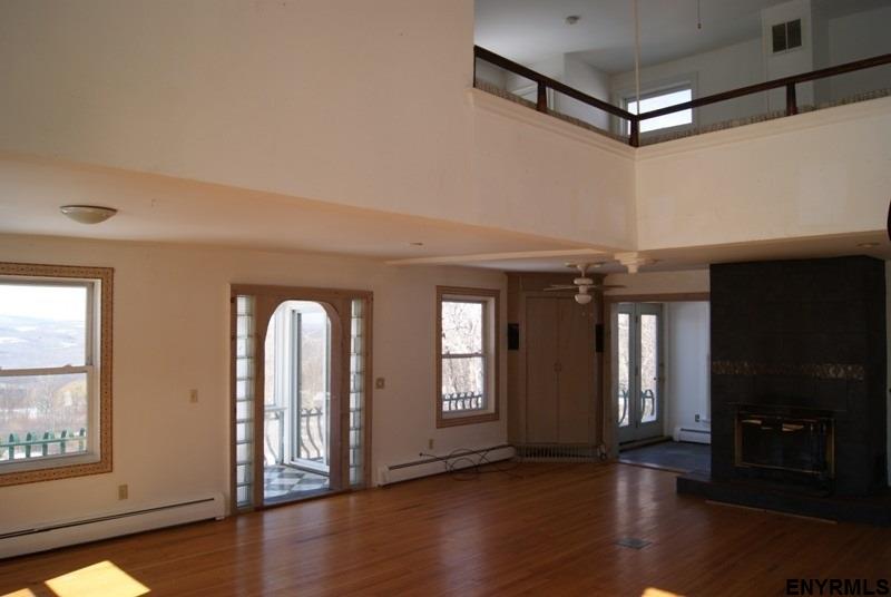 153 Spring St