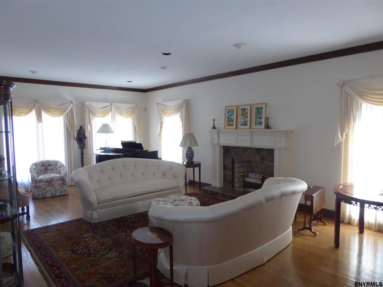 215 Forest Haven Dr