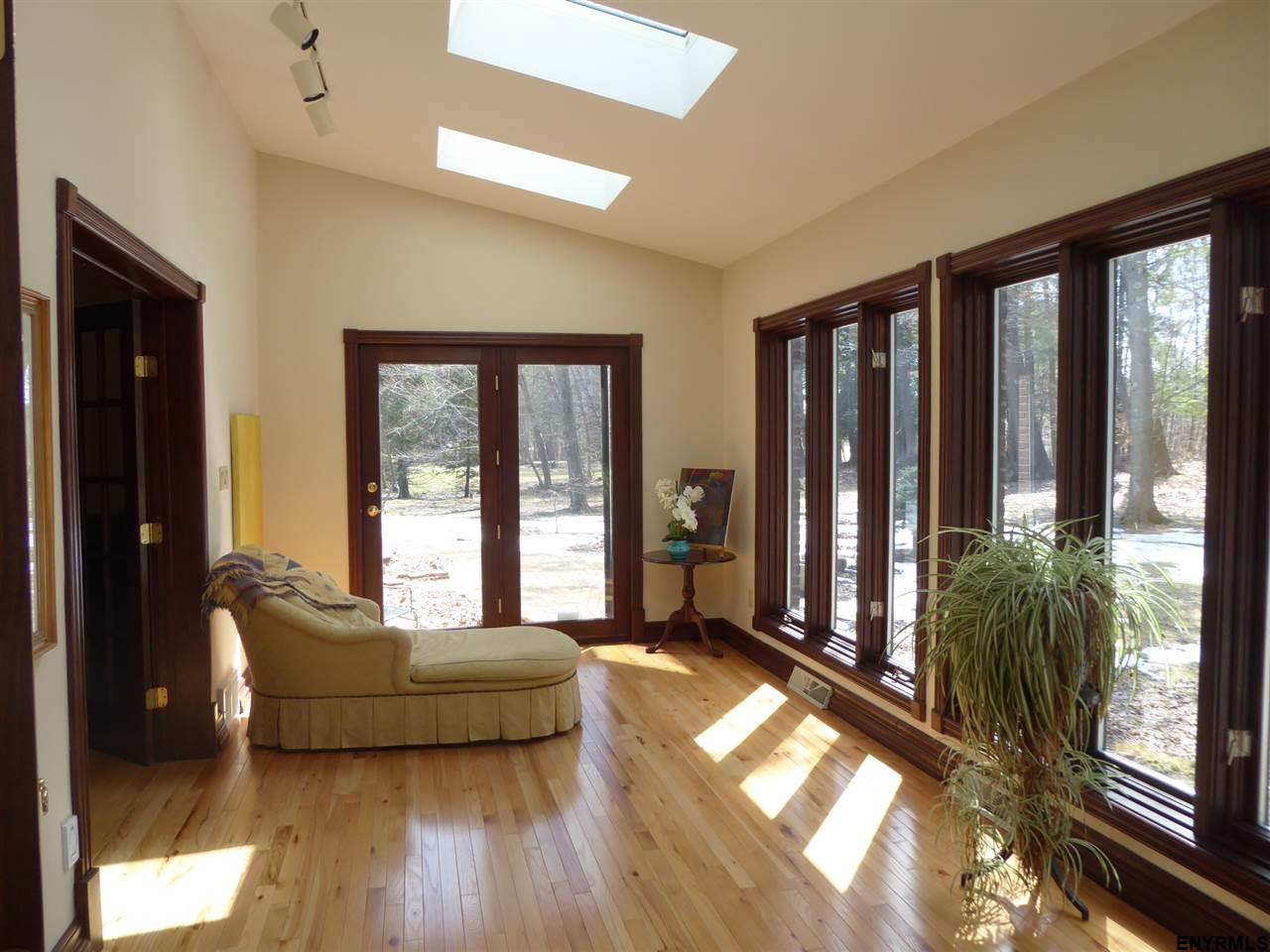 215 Forest Haven Dr