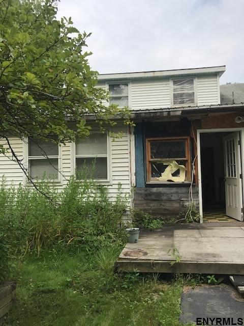 3448 Rosendale Rd