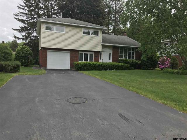 9 Edenburg Ave