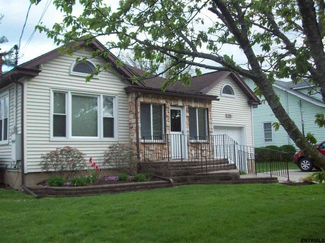 34 Elmhurst Ave