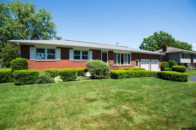 34 Elmhurst Ave