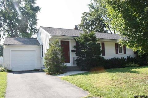 74 Hawthorne Ave