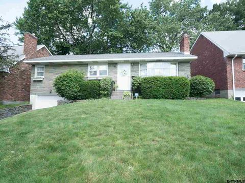 74 Hawthorne Ave