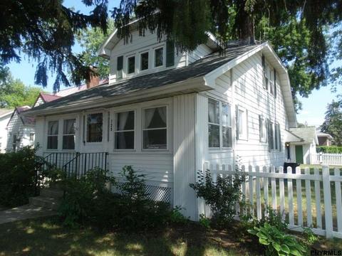 74 Hawthorne Ave