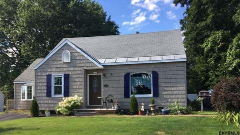 16 Louis Dr
