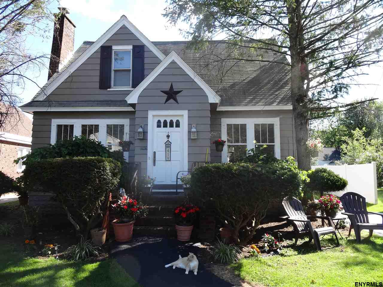64 Sacandaga Rd