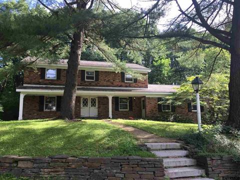 12 Oak Hill Dr