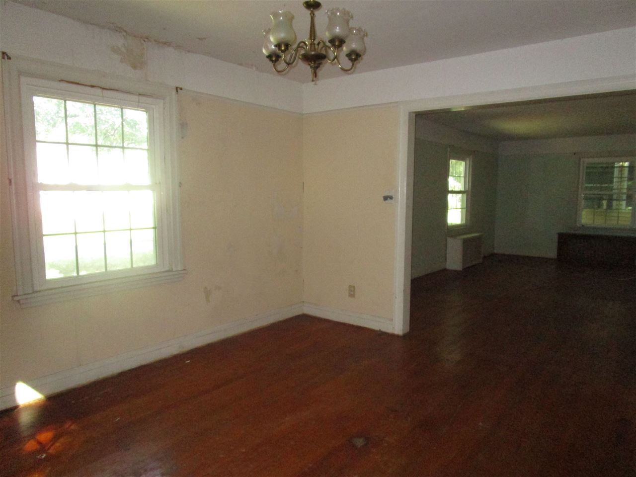 13 Van Buren Rd