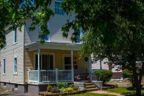 2115 Colgate Pl