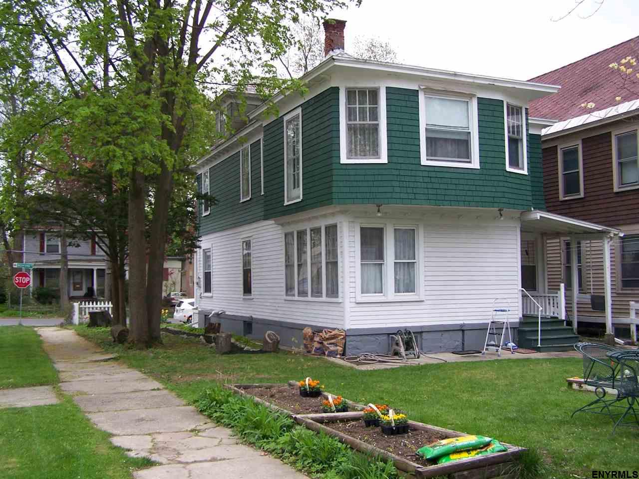 911 Wright Ave