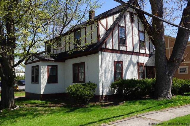 16 Roosevelt Ave