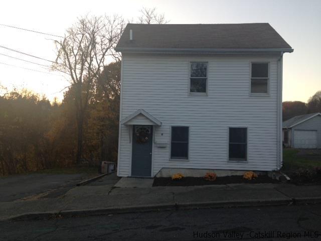 120 Maxwell Ln