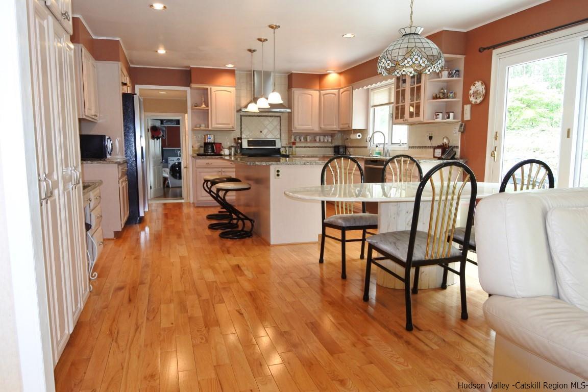 47 Alison Ct