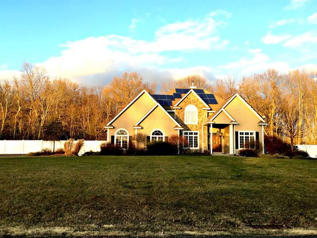58 Carriage Dr