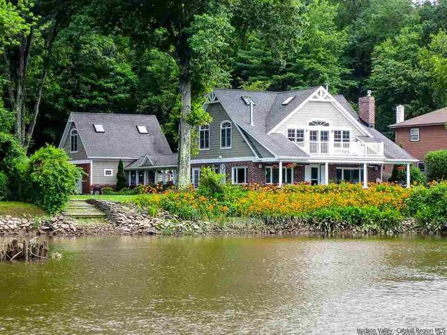 58 Carriage Dr