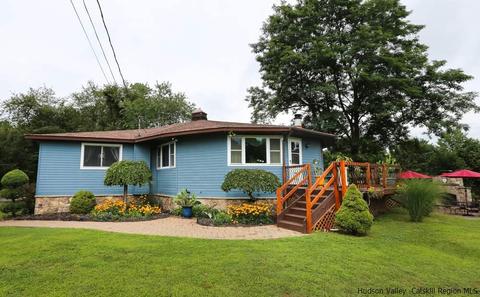 33 Pond Dr E