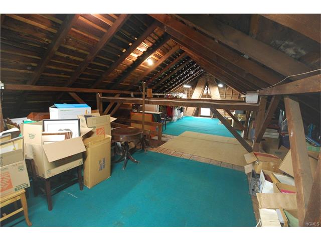 495 Angola Rd