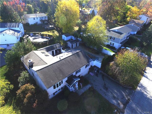 44 Roe Ave