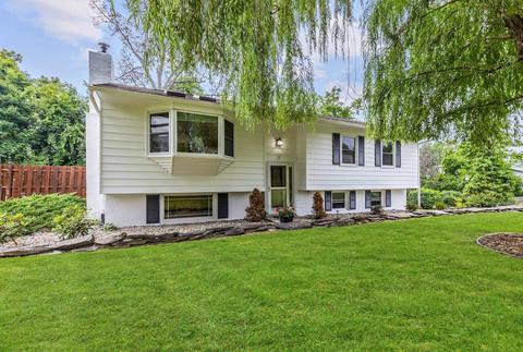 544 Regency Dr